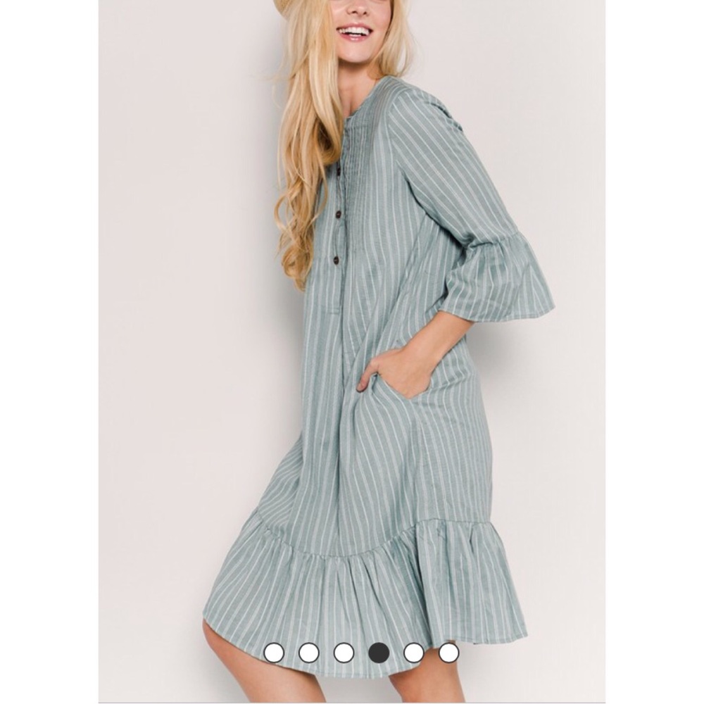 NEW! 😍 Nursing Friendly, Striped Sage Dress 👗 - Picture 1 of 3
